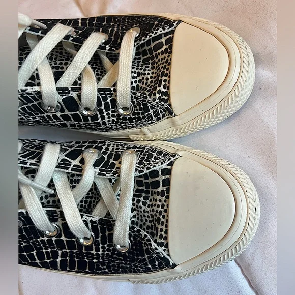 Digital Daze Chuck Taylor All Star - Picture 7 of 7